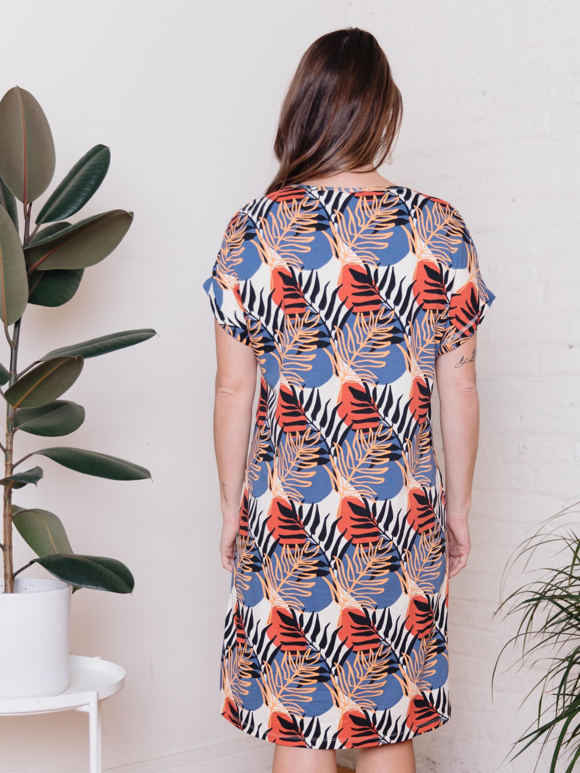 Montrose Tie Dress - Layered Palms Peach - Image 5