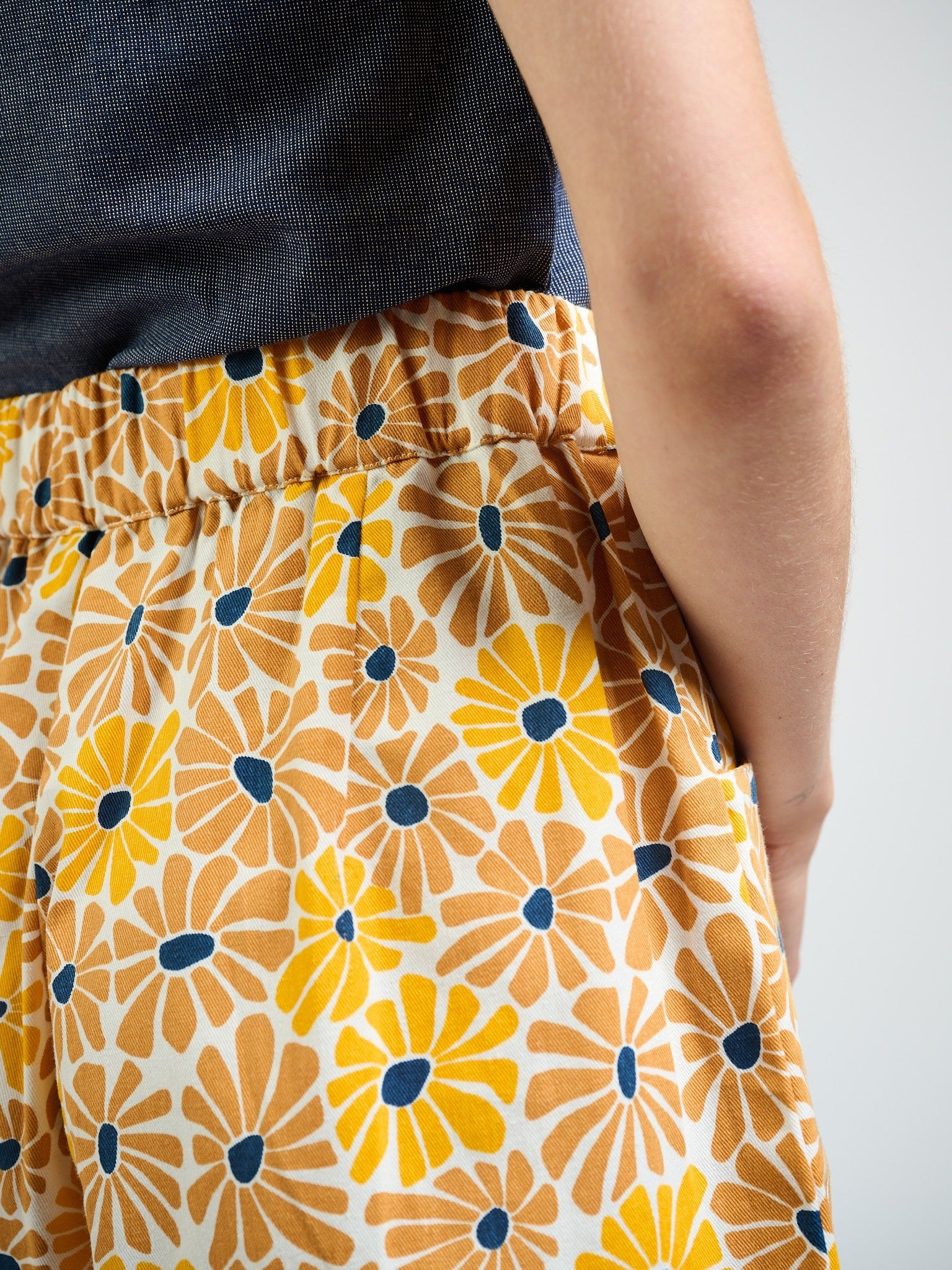 Serena Short - Sunny Floral - Image 5