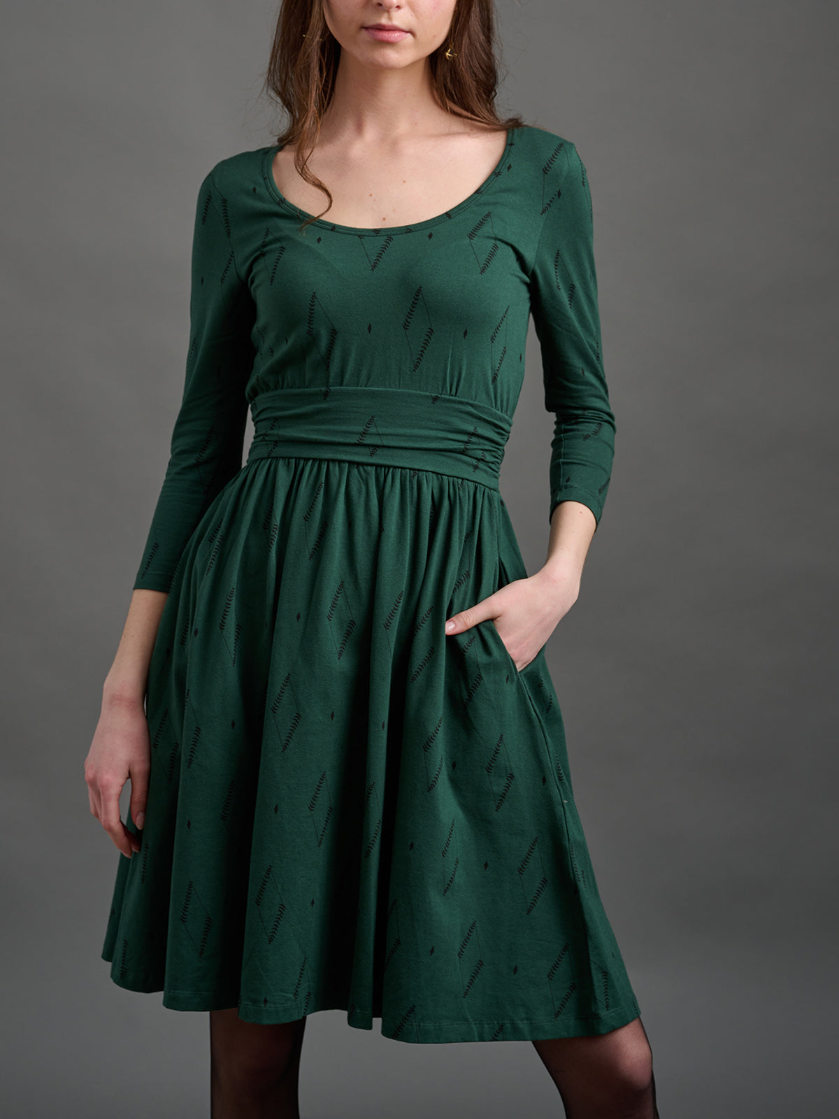 Novela Dress - Diamond Vine Dark Sage - Image 1