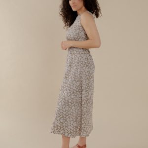 Artsy Traveler Sleeveless Midi Dress - Olive Flowers - Image 4